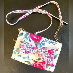 Betsy Johnson big Bow front and Rose print purse on long removable strap!